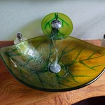 cafe いのうえ - お手洗いの洗面台が面白かったけれど
蛇口の開け方が分からなくて四苦八苦（笑）

レバーを確か前に倒したら
（どっちだったっけ❔️w既に記憶が曖昧www）
水が出てきた