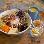 cafe La.cuore - 甘辛唐揚げとサラダのライスボウル