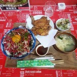 食匠 なる花 - 唐揚げ単品253円を2個