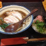 烈志笑魚油 麺香房 三く - お昼の三くセット！！かけラーメン＋ネギトロごはん（880円）