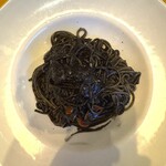 trattoria TORA - イカ墨のパスタ