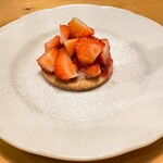 trattoria TORA - 苺のプチタルト