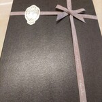 エーグルドゥース - 箱もしっかりしてて高級感あり♪