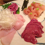 焼鳥 はちまん - とにかく大好きな鶏刺し五種盛。