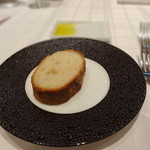 ポンテ デル ピアット - パン（自家製）