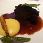 ポンテ デル ピアット - Beef cheek simmered in Nebbiolo wine with polenta