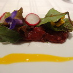 ポンテ デル ピアット - Horse meat tartar with salad