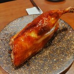 中華ダイニング 一途一心 - 北京ダック、これから包みますよ〜って見せて頂いたの