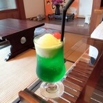 カフェ 百一 - クリームソーダ