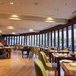 Grill ＆ Dining G - 朝ごはん時、お店内観