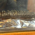 かぶと - 串、焼いてます