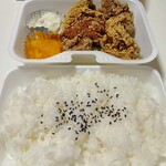鶏笑 - 料理写真:モモからあげ弁当・4個入(780円)