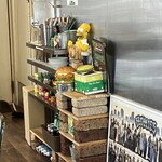 Reg-On Diner 渋谷本店 - 冷水とカトラリーはセルフサービス。