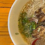 麺屋 だいくう - 細麺マルト醤油とんこつラーメン　左