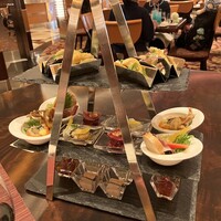 エンパイア・グリル - 来ました！タコスたちのタワー