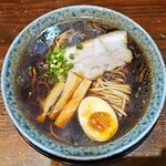 鶴亀 - 料理写真:熟成醤油ラーメン
