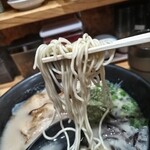 石田一龍 - 中麺