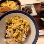 うな錦 - 料理写真:美味しいのに意外と空いてる ＠ 上まぶし丼 ときも焼き