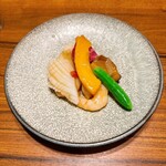 中国菜厨 エスサワダ - 【海鮮二種と季節野菜の葱生姜炒め(イカ・海老)】