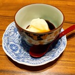 中国菜厨 エスサワダ - 【杏仁豆腐 黒糖ソース】