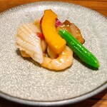 中国菜厨 エスサワダ - 【海鮮二種と季節野菜の葱生姜炒め(イカ・海老)】