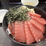 まぐろのなかだ屋 - 