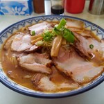 中華そば かわい - 肉入り　大　斜めから