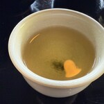 沈壽官茶寮 美山 - 香の良い薬膳茶。レモングラスの香りがよい