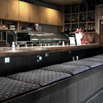 かに久 - カウンター席