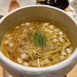 やきとり松岡 - お腹に余裕があるなら、ラーメンも。スープが美味しくて全部飲み干した。