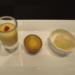 中国料理 翆陽 - 数あるデザートから　マンゴープリン、香港エッグタルト、山梨ジェラートをチョイス☆