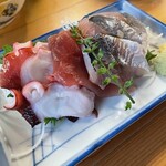 大衆酒場BEETLE - 刺し盛り3点