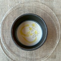 TABLE MOTHER - 白茄子冷製ポタージュ　炭のアロマ