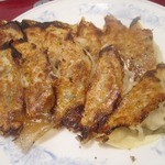 南修軒 - ギョウザはちょいと焦げすぎとちゃう？