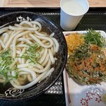 はなまるうどん  - 料理写真:かけうどん（中）海鮮かき揚げ