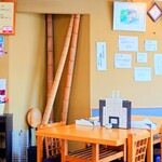 やぶ善 - 店内中央。
