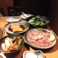 ホルモン焼肉 富や 栄店 - 