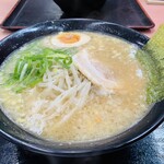 ゆにろーず - 料理写真:にんたまラーメン790円+大盛り10円