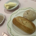 ラ・クープ - パンと供されるリエットが最高