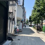 cafe 蓮花 - 通り沿いから