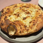 400℃ PIZZA - チーズと蜂蜜が最高！FNT
