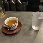 ポンニラペンspice - 初めに出された冷水、六条大麦とクミンのお茶