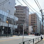 ポンニラペンspice - 恵比寿通りの恵比寿四丁目交差点（マスキング修正済み）