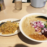 ラーメン横綱 桂麺房 - 料理写真:担々麺 半チャーハンセット