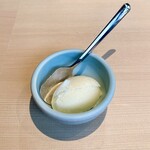 萩カリー - ヨーグルト風味のアイスクリーム
