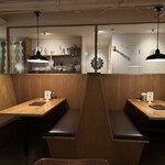 カスターニエ　軽井沢ローストチキン - 内観