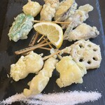 串カツ×串天×海鮮×日本酒 わらいや - 