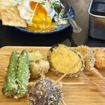 串カツ×串天×海鮮×日本酒 わらいや - 