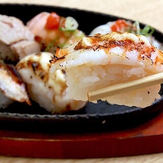 名物「すし焼き」◆冷凍では出せない生まぐろの味わい