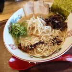 黄金鉄鍋餃子 HUG - 